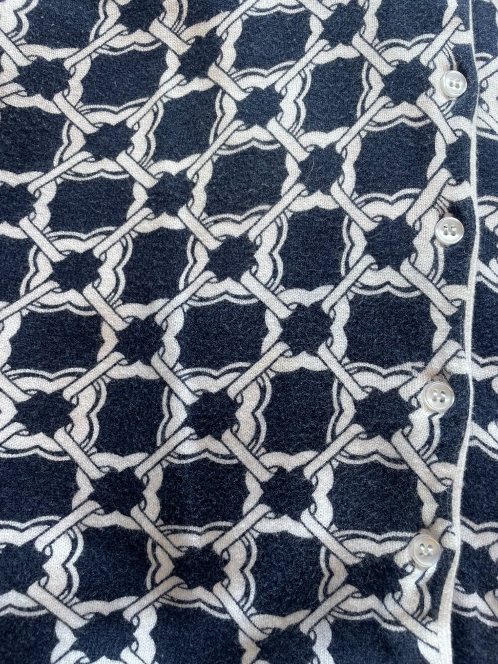 Navy & White Patterned Cardigan – Size L - Picture 3 of 4